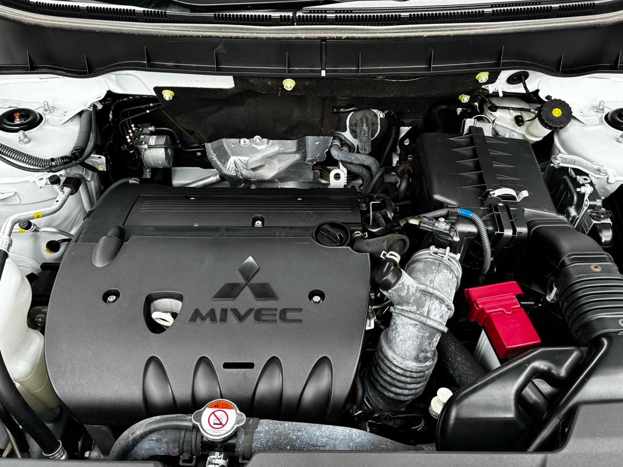 Mitsubishi Outlander Sport 2.0 ES 4WD 2024