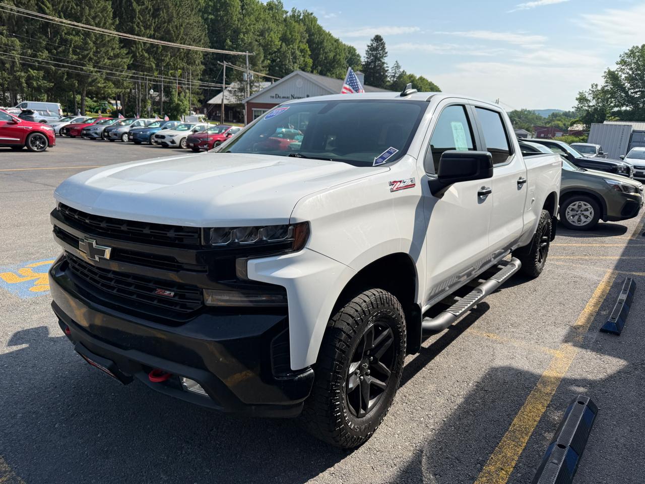 Chevrolet Silverado 1500 LT Trail Boss Crew Cab Long Box 4WD 2021