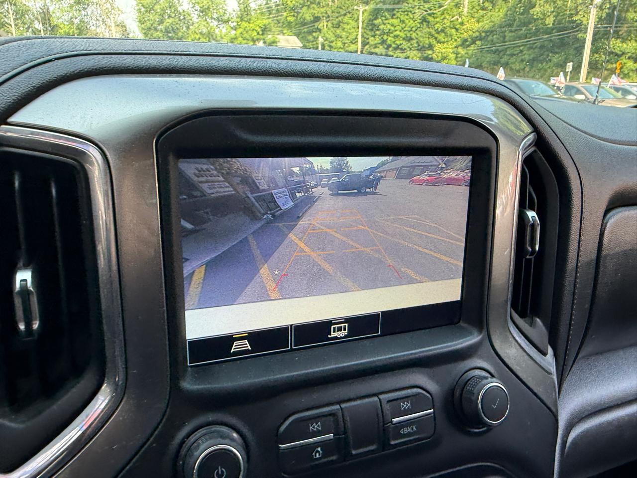 Chevrolet Silverado 1500 LT Trail Boss Crew Cab Long Box 4WD 2021