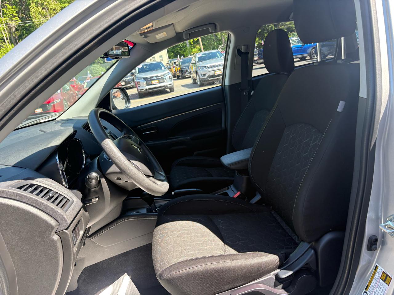 Mitsubishi Outlander Sport 2.0 ES 4WD 2024