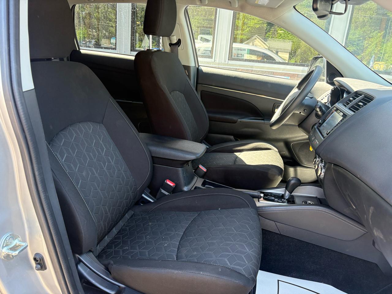 Mitsubishi Outlander Sport 2.0 ES 4WD 2024