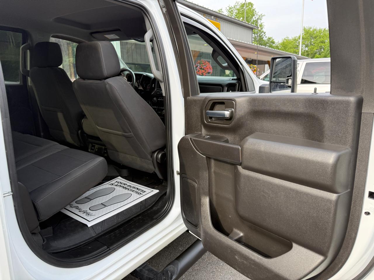 Chevrolet Silverado 2500HD Custom Crew Cab Short Box 4WD 2024