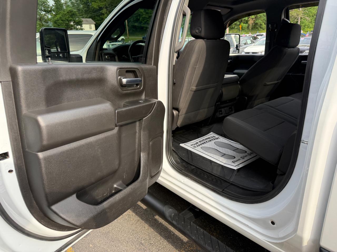 Chevrolet Silverado 2500HD Custom Crew Cab Short Box 4WD 2024