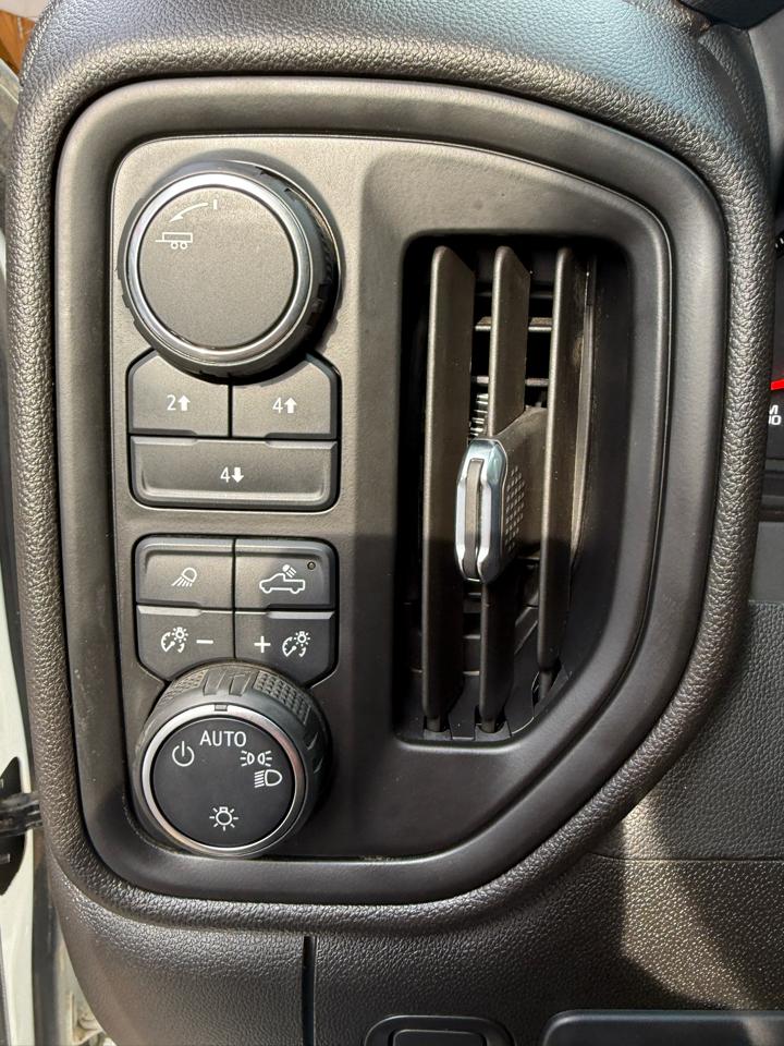 Chevrolet Silverado 2500HD Custom Crew Cab Short Box 4WD 2024