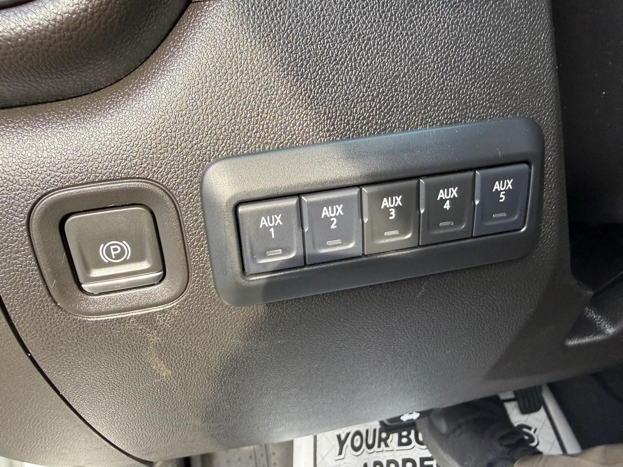 Chevrolet Silverado 2500HD Custom Crew Cab Short Box 4WD 2024
