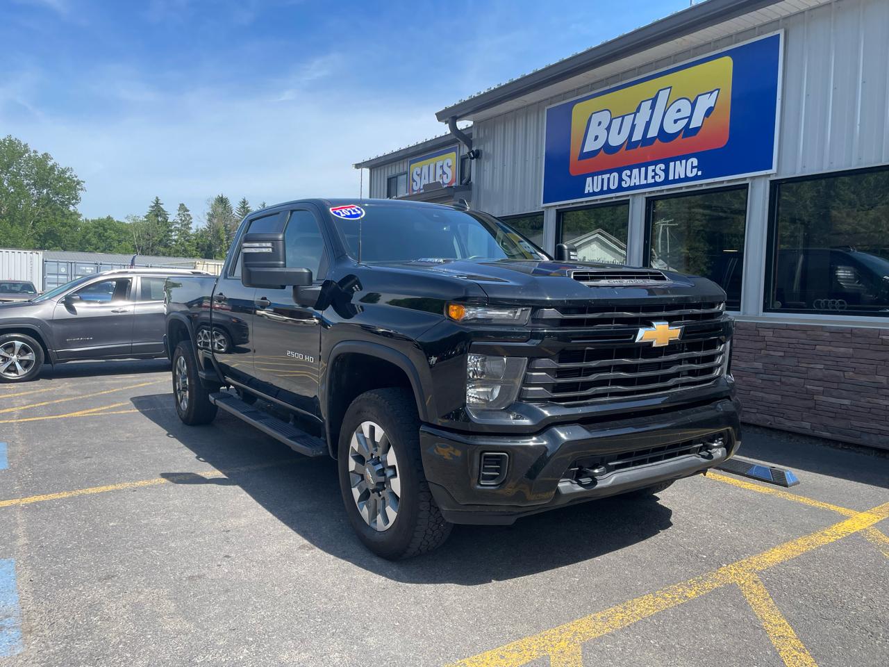 Chevrolet Silverado 2500HD Custom Crew Cab Short Box 4WD 2024