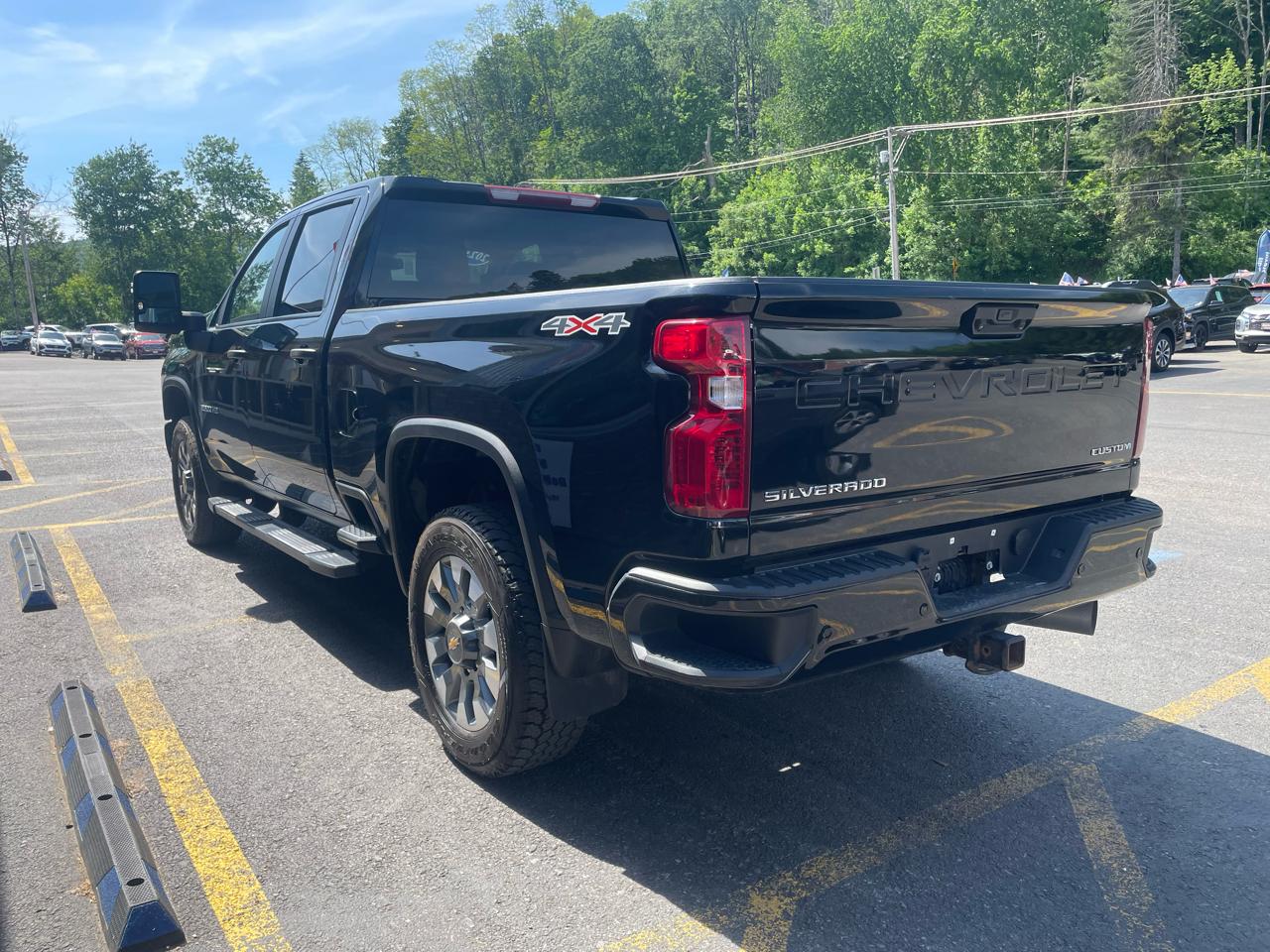 Chevrolet Silverado 2500HD Custom Crew Cab Short Box 4WD 2024