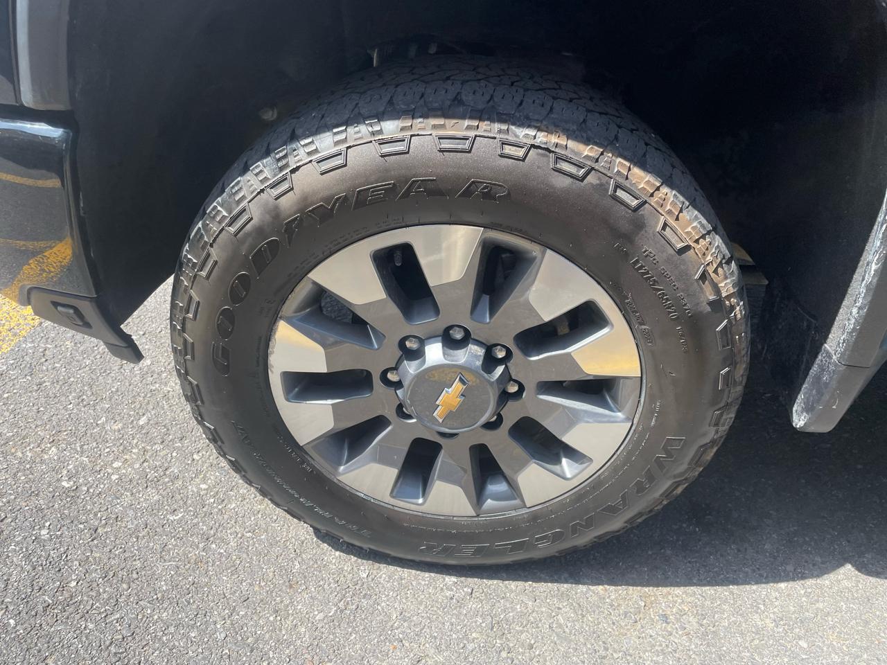 Chevrolet Silverado 2500HD Custom Crew Cab Short Box 4WD 2024
