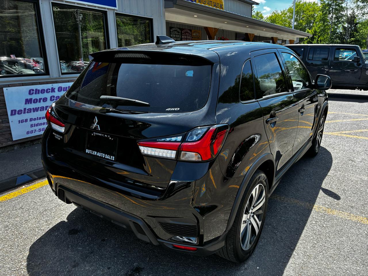 Mitsubishi Outlander Sport 2.0 ES 4WD 2024