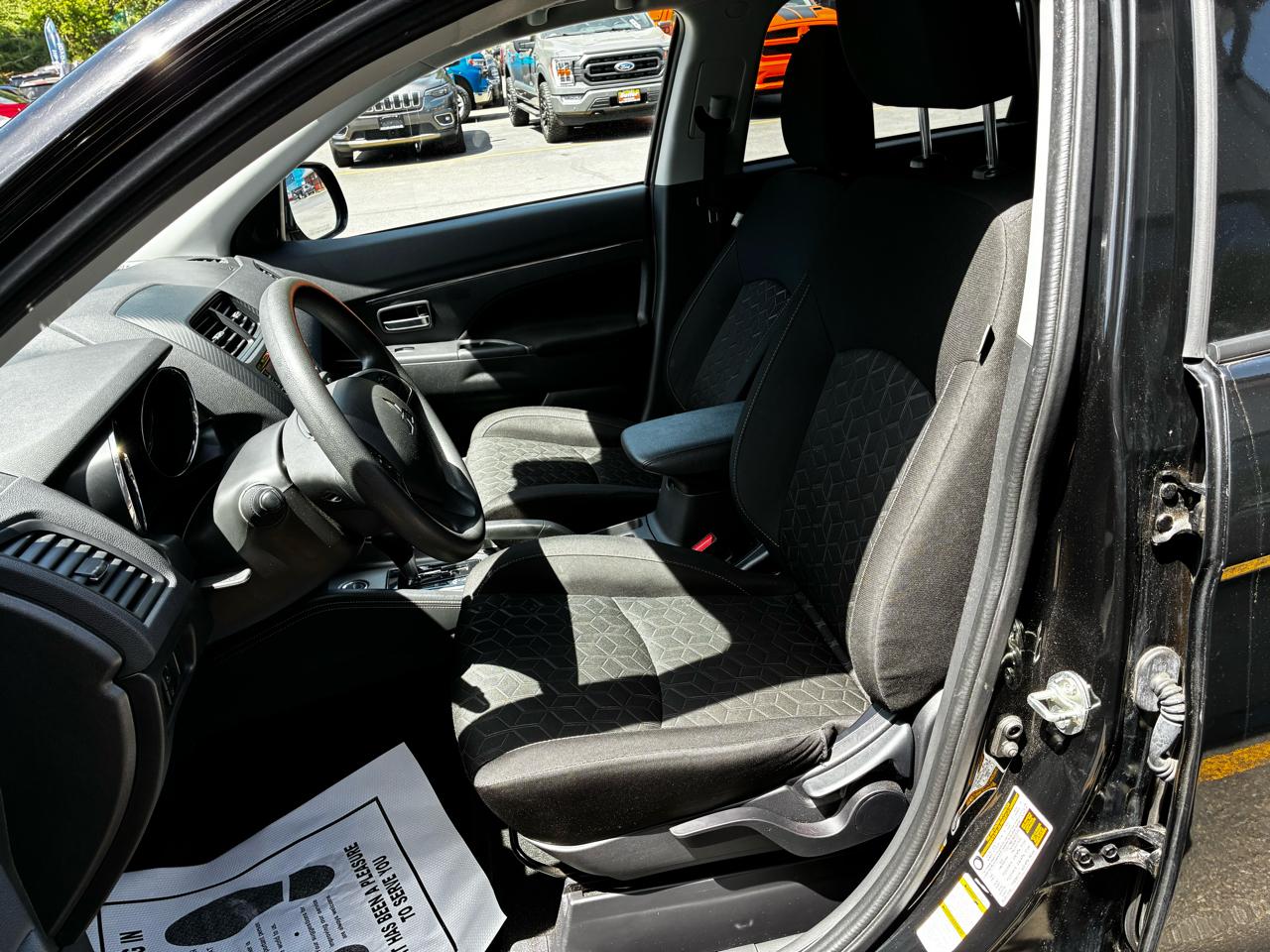 Mitsubishi Outlander Sport 2.0 ES 4WD 2024