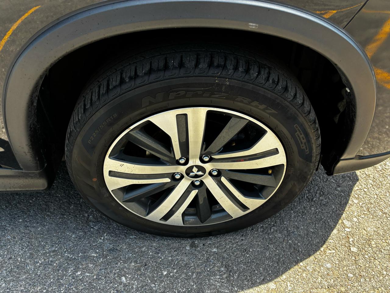 Mitsubishi Outlander Sport 2.0 ES 4WD 2024