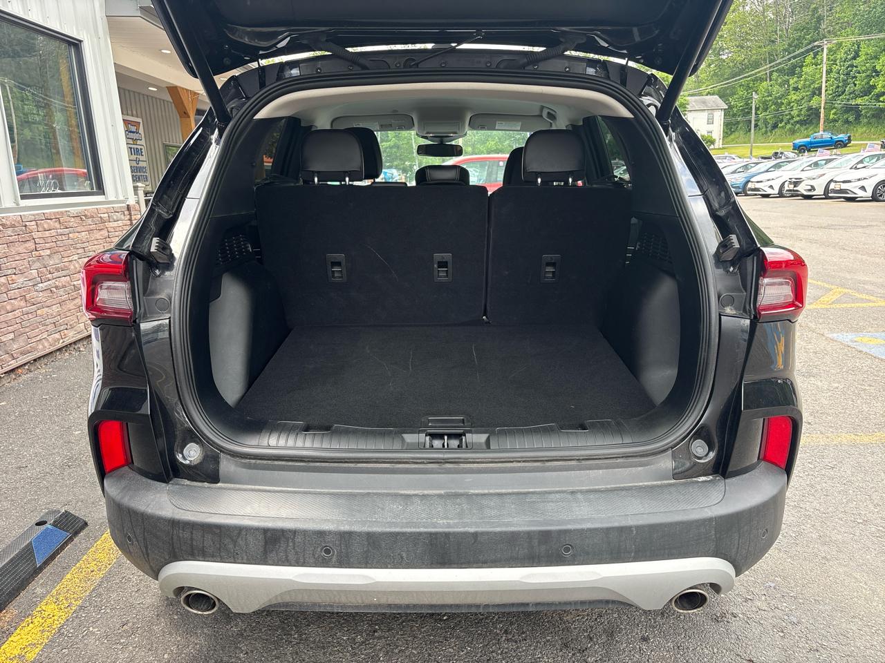 Ford Escape Platinum AWD 2025