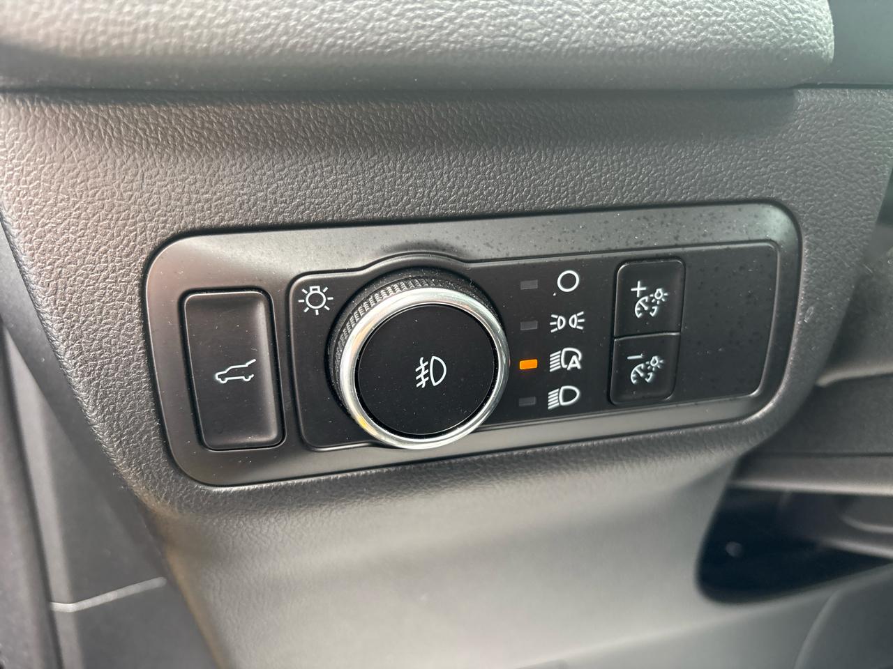 Ford Escape Platinum AWD 2025