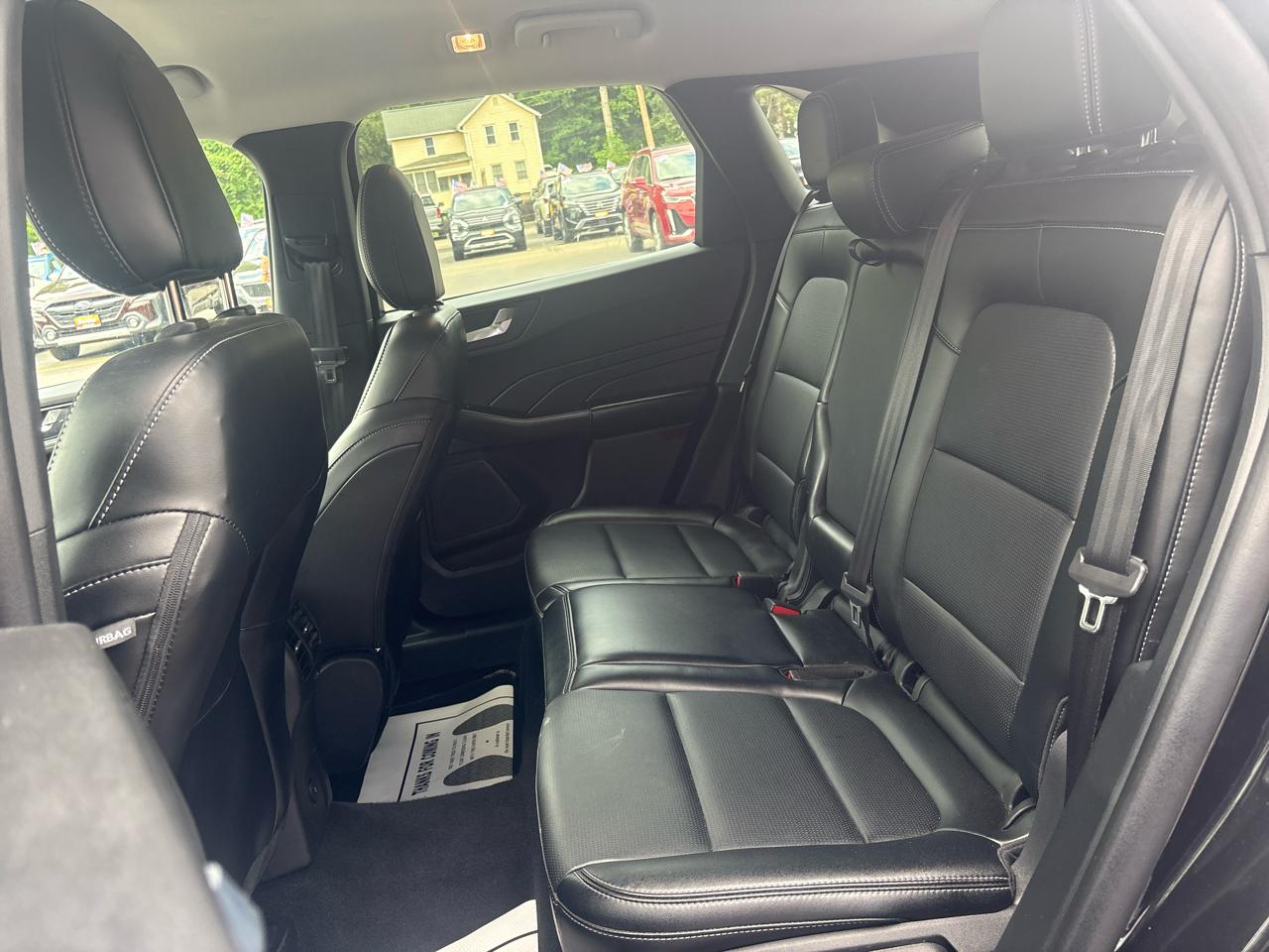 Ford Escape Platinum AWD 2025