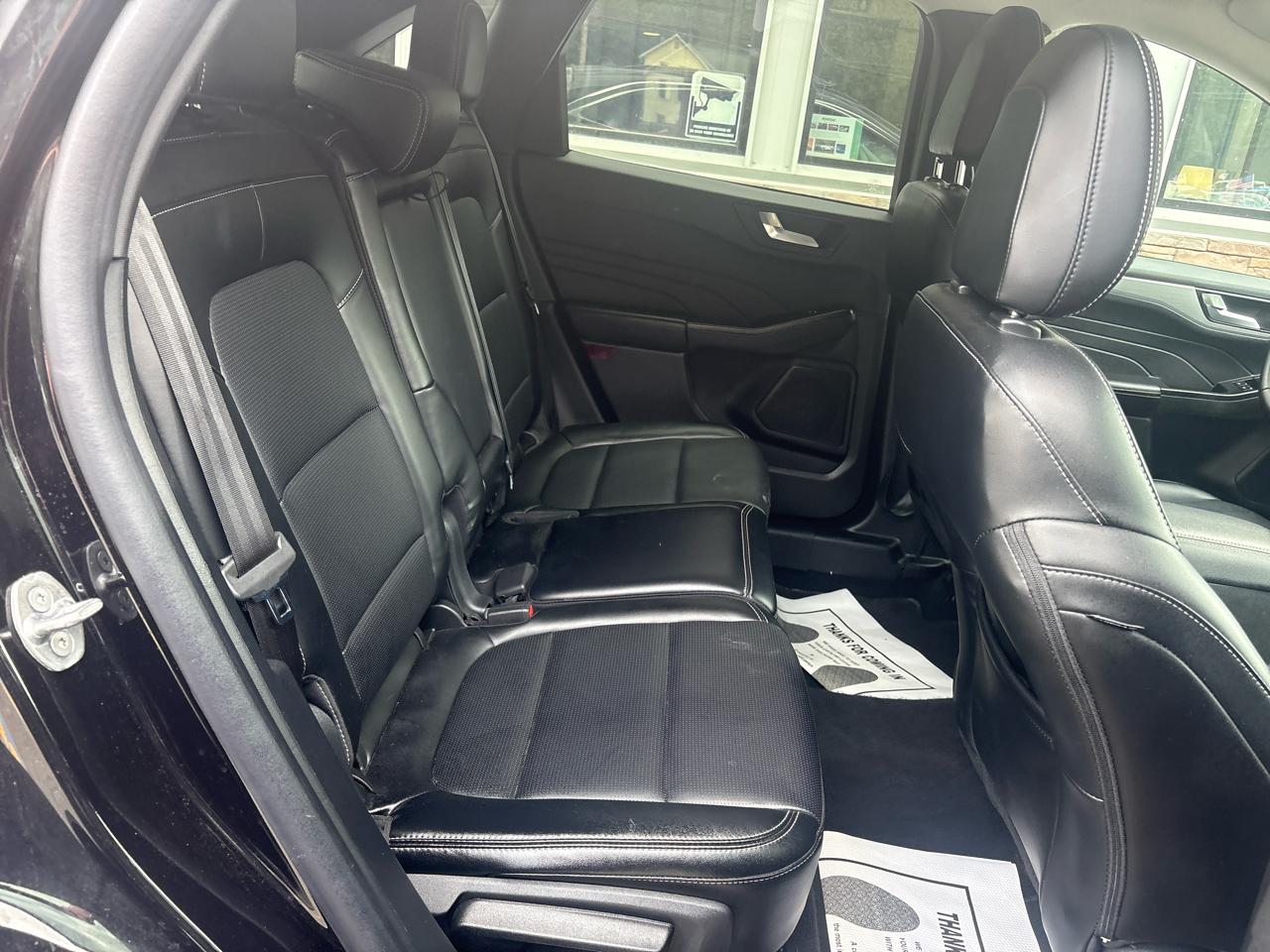 Ford Escape Platinum AWD 2025