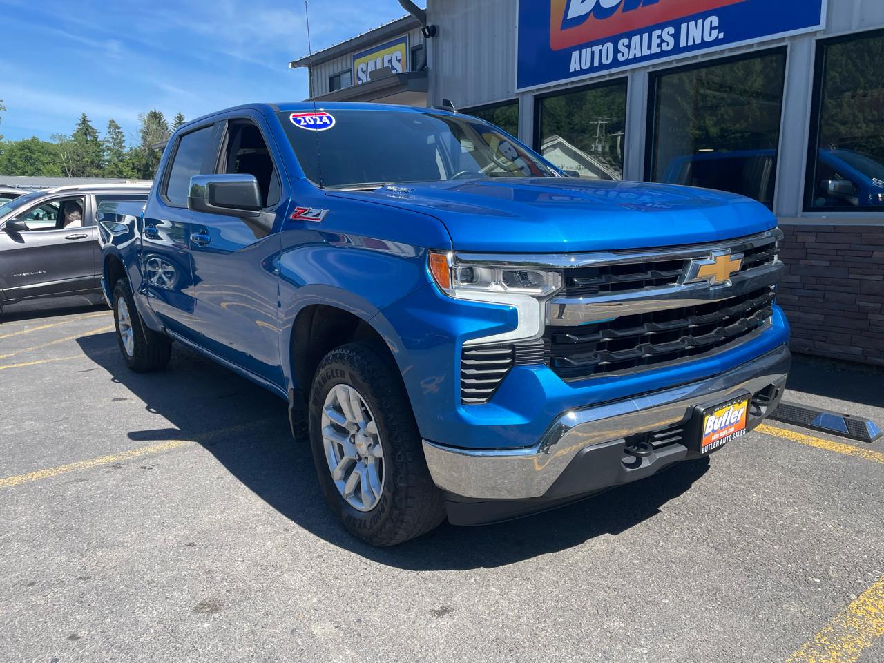 Chevrolet Silverado 1500 LT Crew Cab 4WD 2024