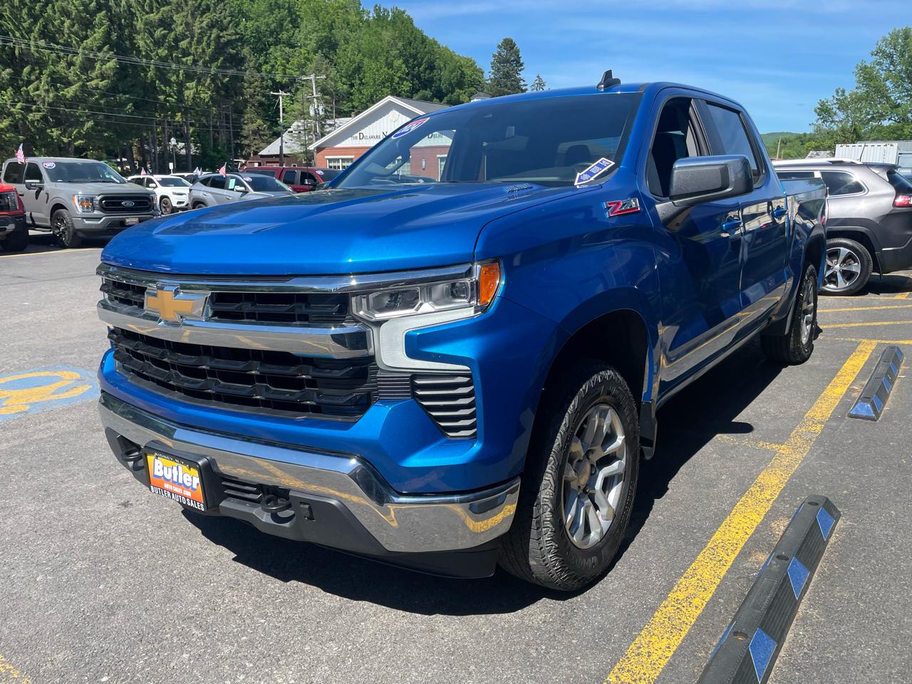 Chevrolet Silverado 1500 LT Crew Cab 4WD 2024