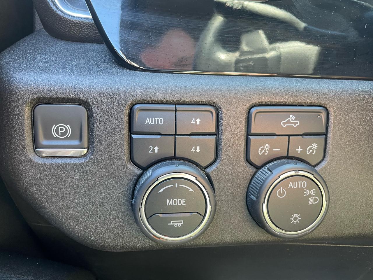 Chevrolet Silverado 1500 LT Crew Cab 4WD 2024