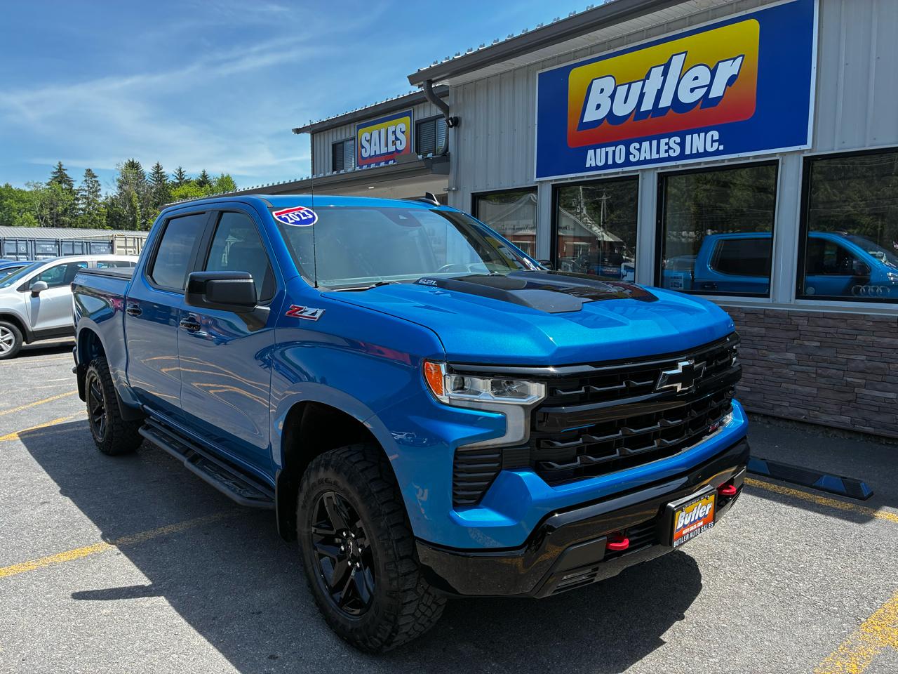 Chevrolet Silverado 1500 Trail Boss LT Crew Cab 4WD 2023