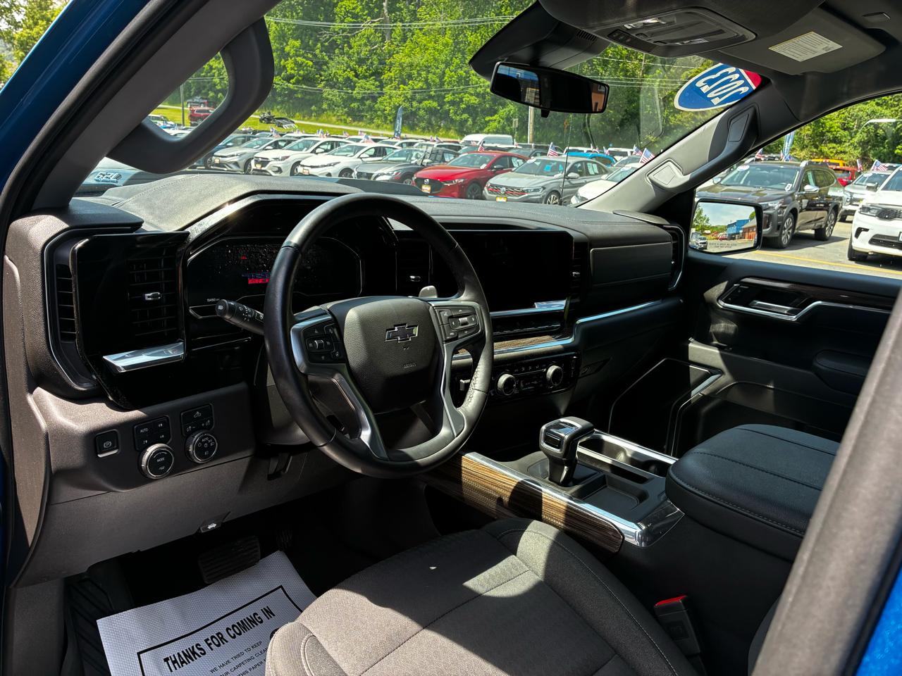 Chevrolet Silverado 1500 Trail Boss LT Crew Cab 4WD 2023