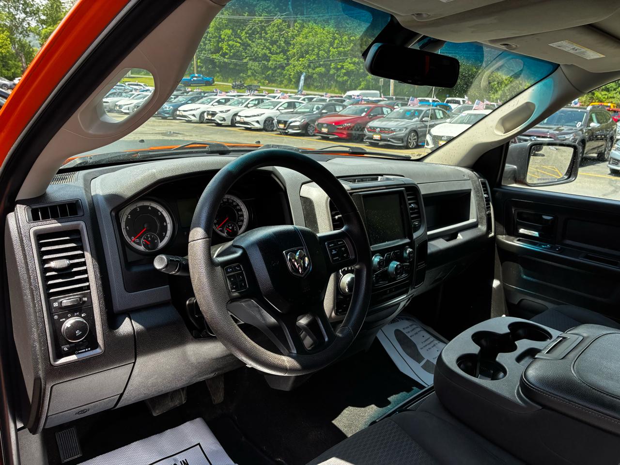 RAM 1500 Classic Tradesman Crew Cab SWB 4WD 2019