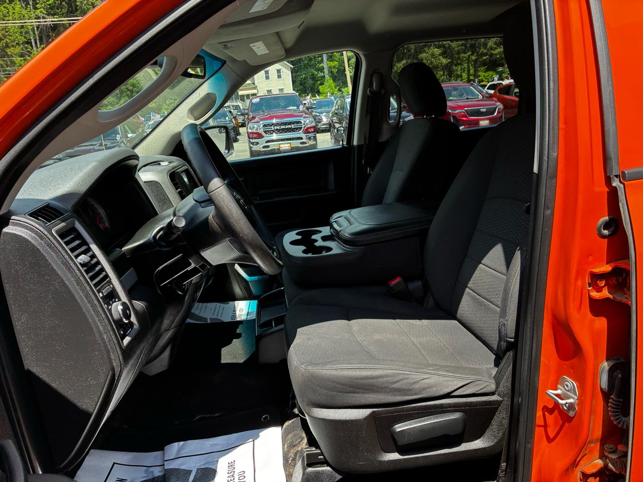 RAM 1500 Classic Tradesman Crew Cab SWB 4WD 2019