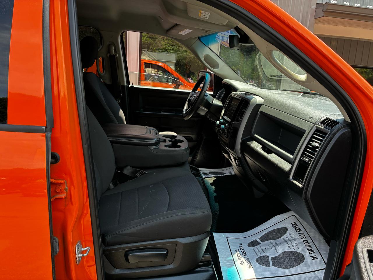 RAM 1500 Classic Tradesman Crew Cab SWB 4WD 2019