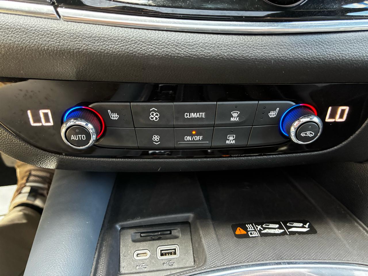 Buick Enclave Essence AWD 2024