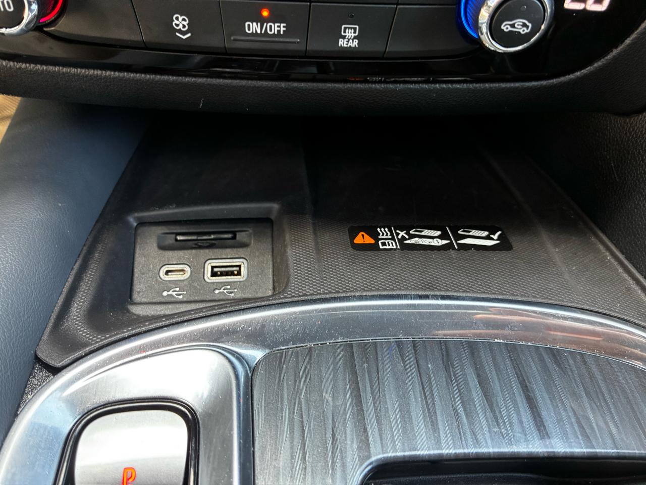 Buick Enclave Essence AWD 2024