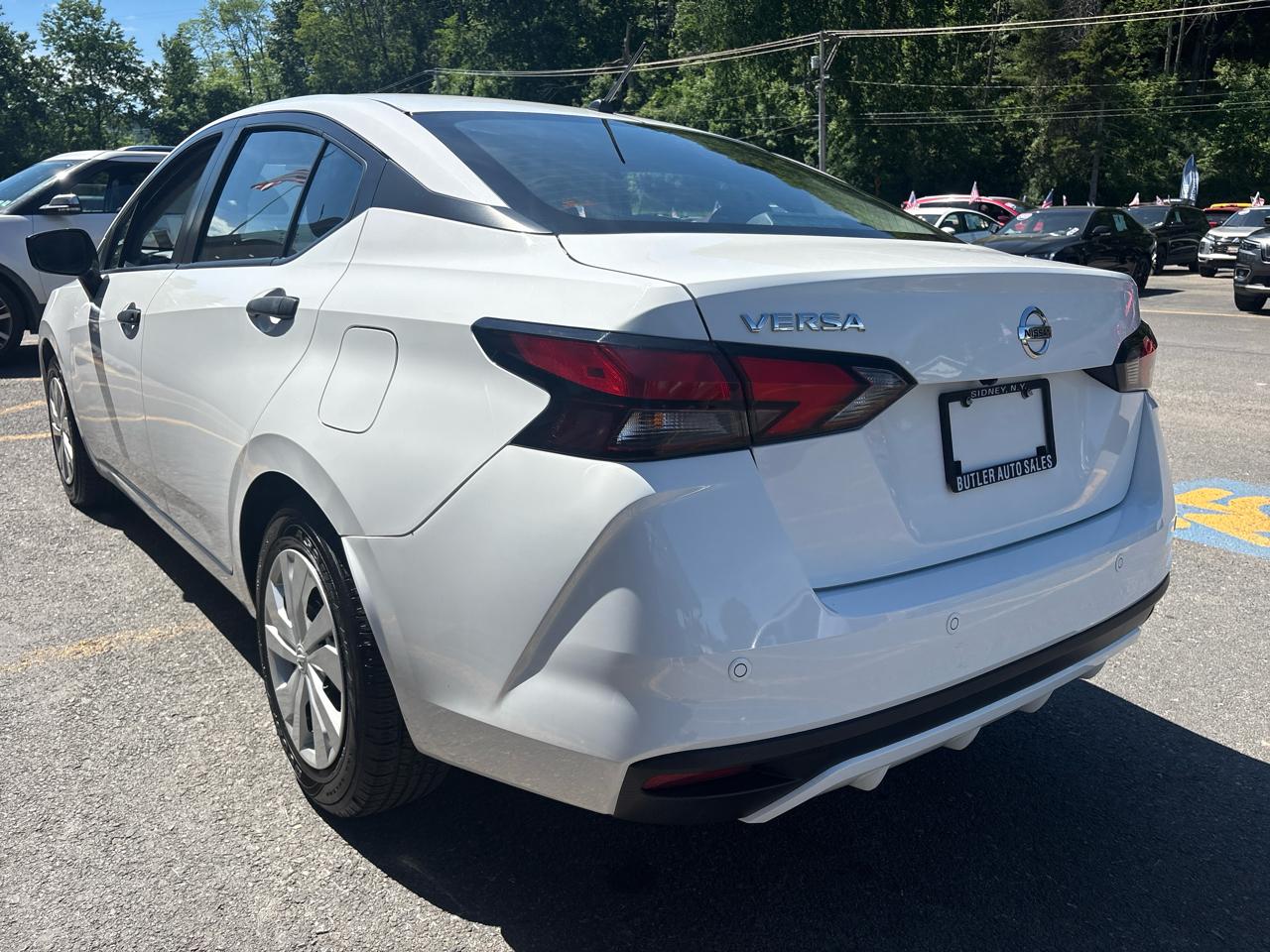 Nissan Versa S CVT 2022