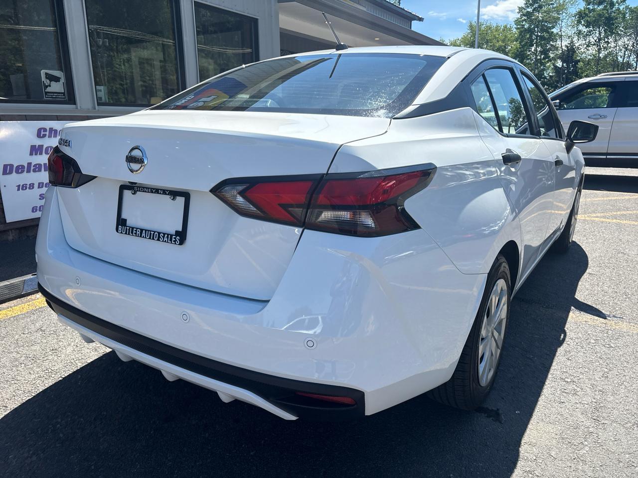 Nissan Versa S CVT 2022