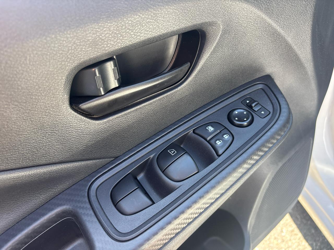 Nissan Versa S CVT 2022