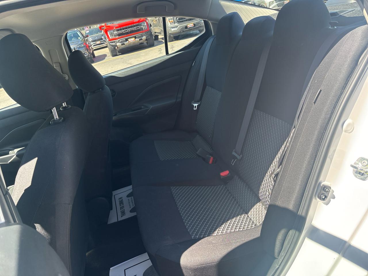 Nissan Versa S CVT 2022
