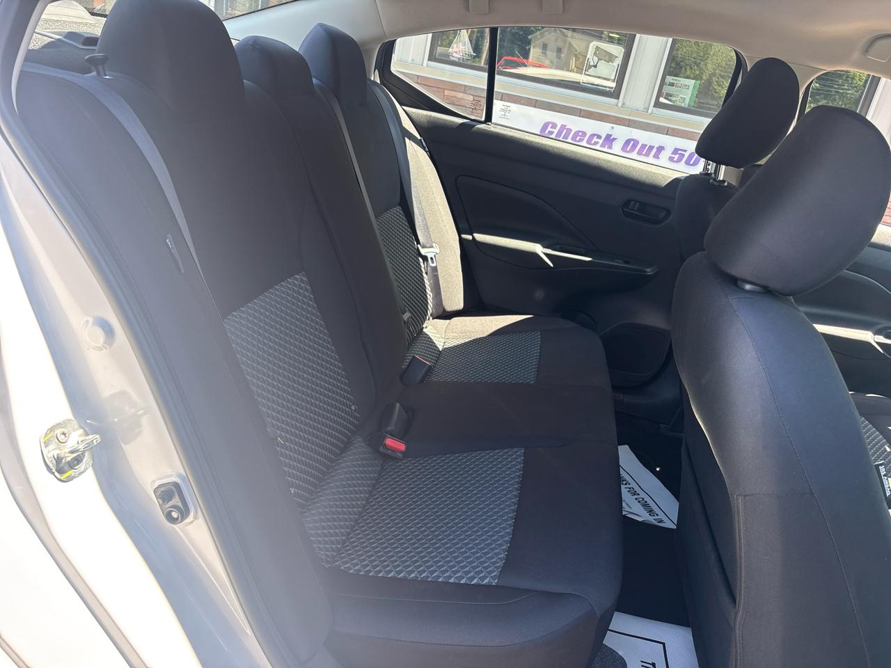 Nissan Versa S CVT 2022