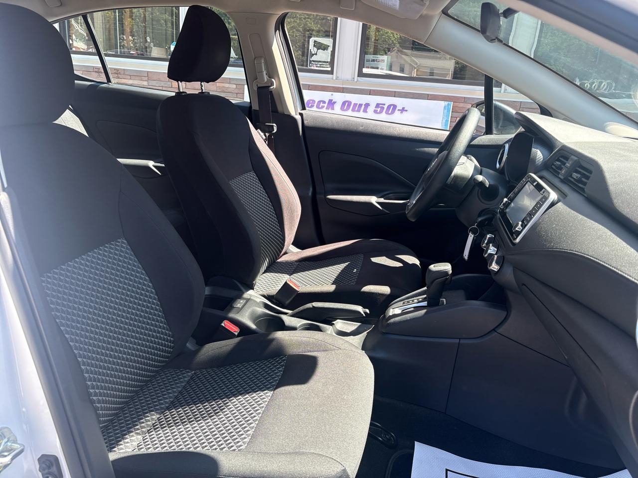 Nissan Versa S CVT 2022