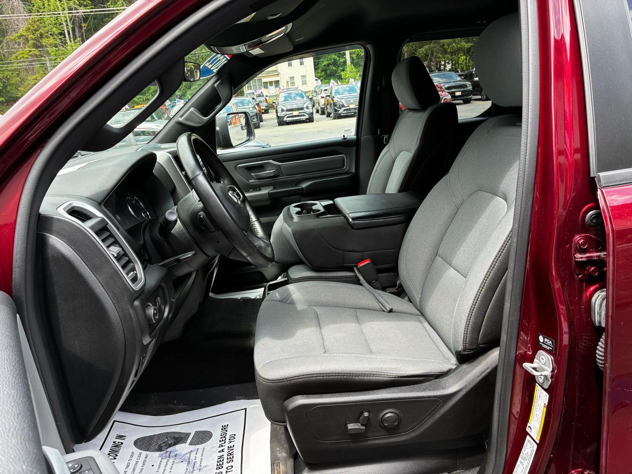 RAM 1500 Big Horn Quad Cab 4WD 2022
