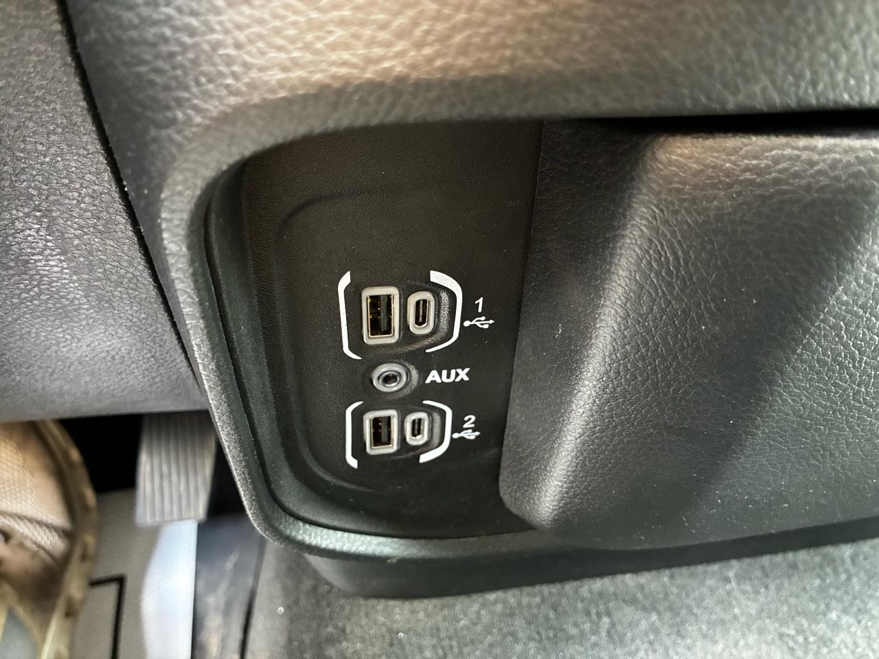 RAM 1500 Big Horn Quad Cab 4WD 2022