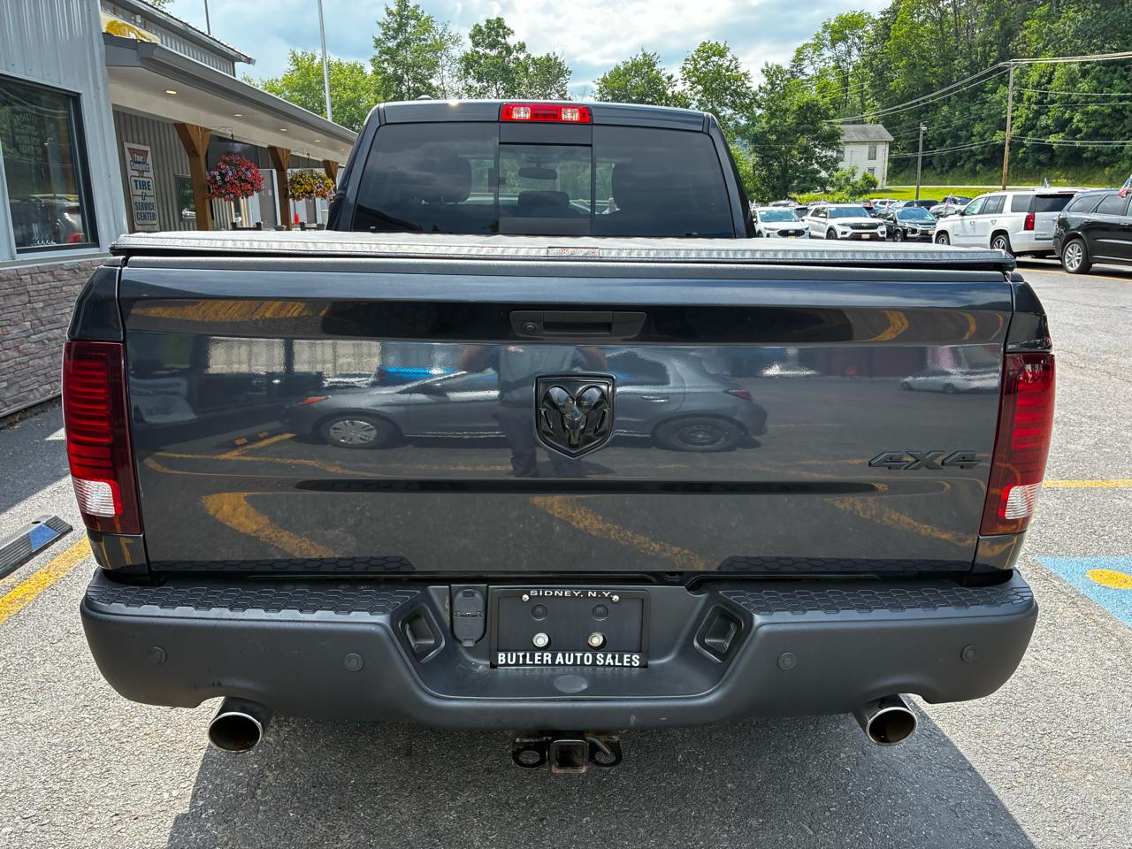 RAM 1500 Classic Warlock 4x4 Quad Cab 6'4" Box 2020
