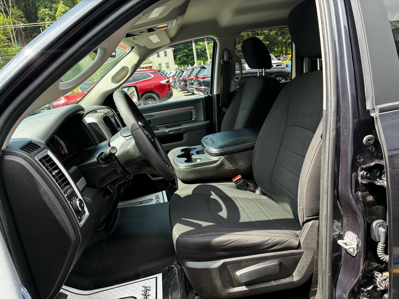 RAM 1500 Classic Warlock 4x4 Quad Cab 6'4" Box 2020