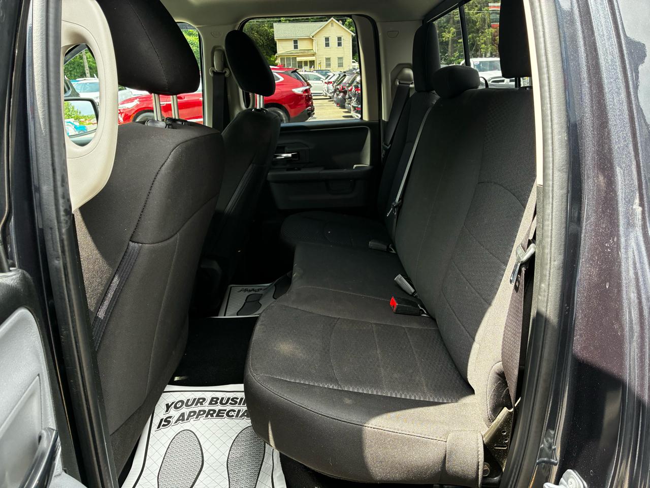 RAM 1500 Classic Warlock 4x4 Quad Cab 6'4" Box 2020