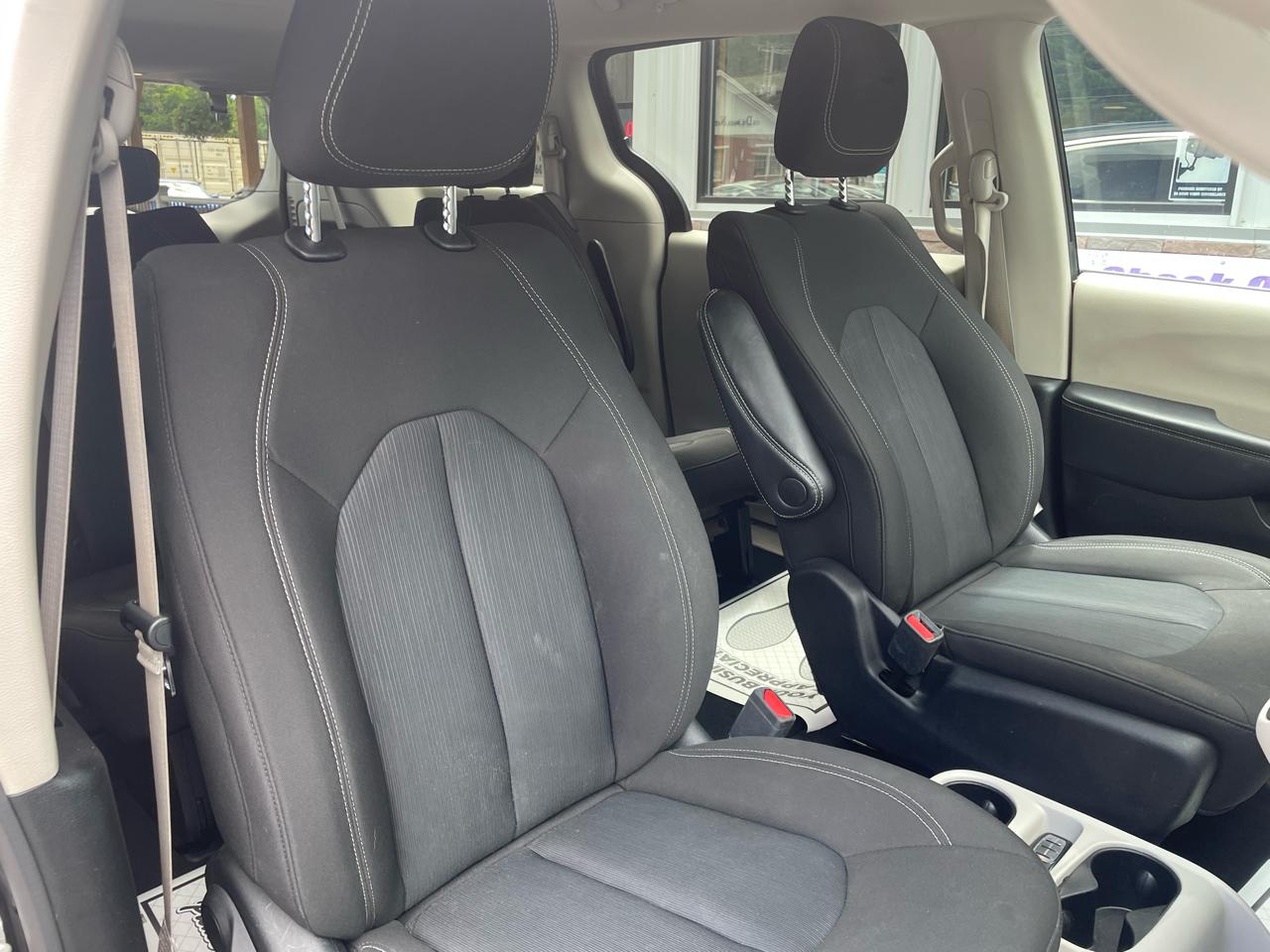 Chrysler Voyager LX 2023