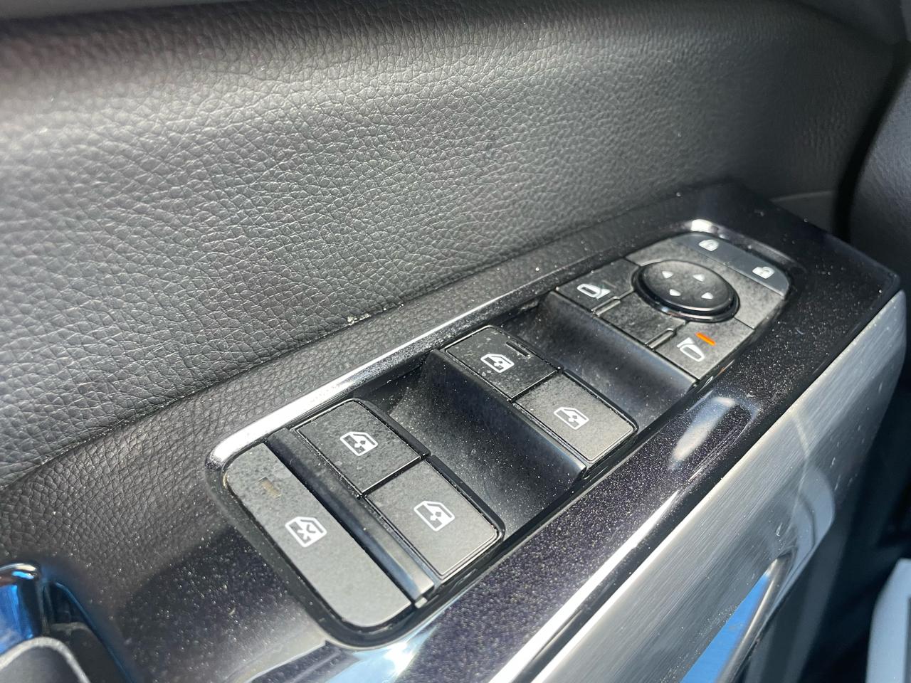 Nissan Pathfinder SL 4WD 2022