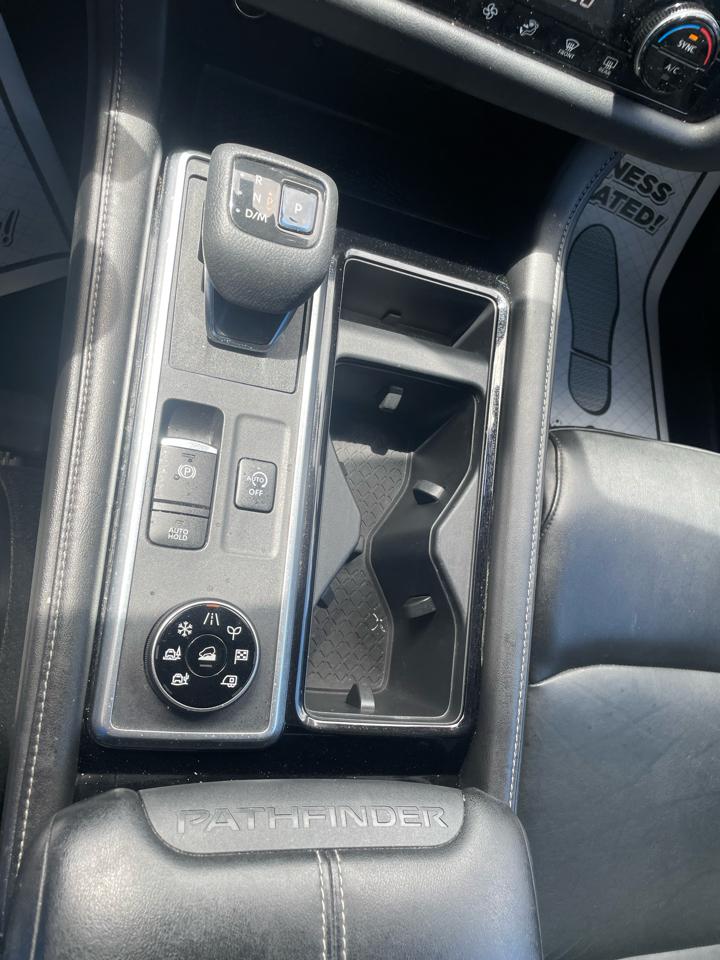 Nissan Pathfinder SL 4WD 2022