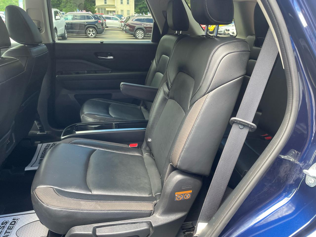 Nissan Pathfinder SL 4WD 2022