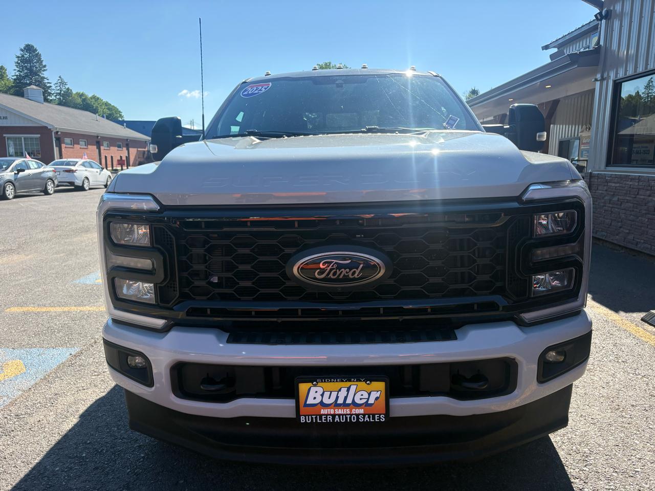 Ford F-250 SD XLT Crew Cab 4WD 2025