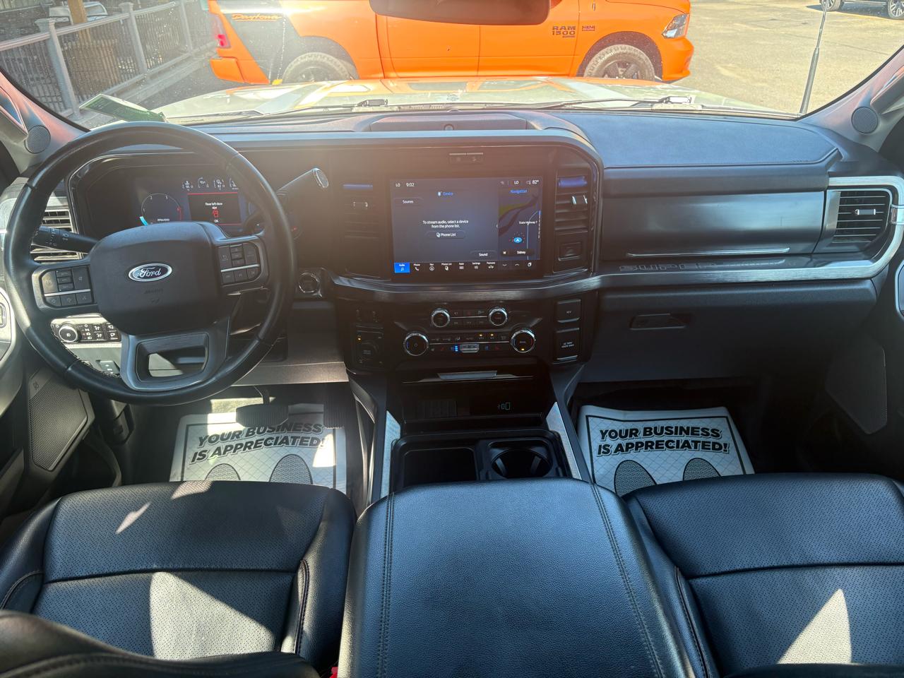 Ford F-250 SD XLT Crew Cab 4WD 2025