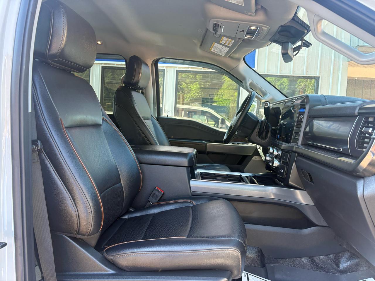 Ford F-250 SD XLT Crew Cab 4WD 2025