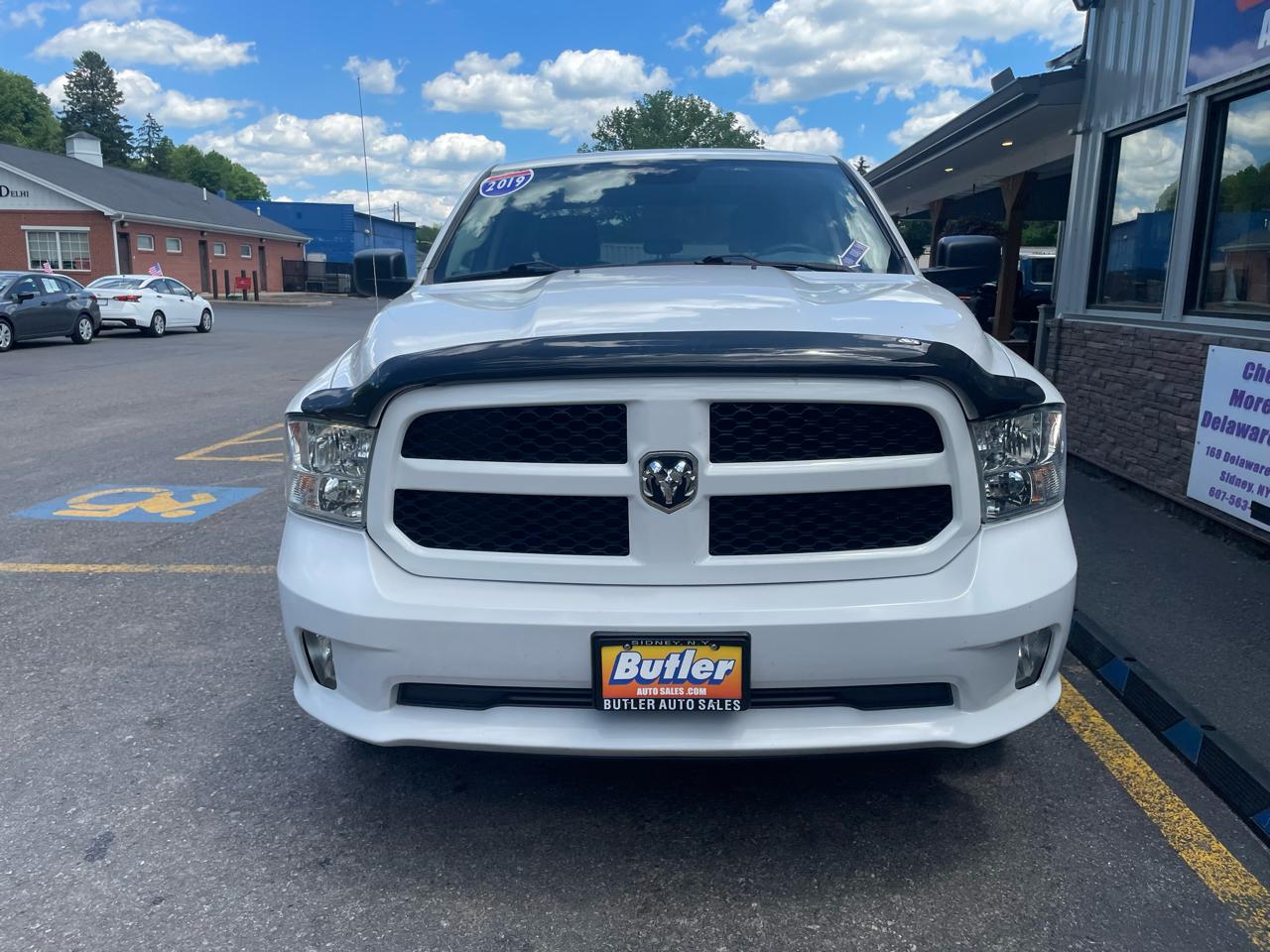 RAM 1500 Classic Tradesman Quad Cab 4WD 2019