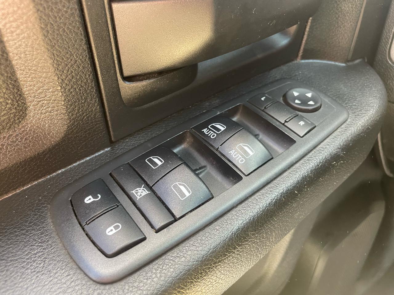 RAM 1500 Classic Tradesman Quad Cab 4WD 2019