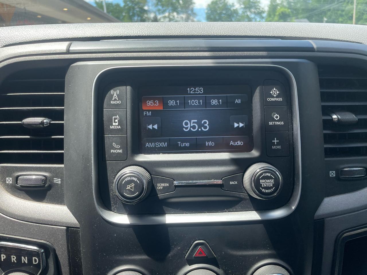 RAM 1500 Classic Tradesman Quad Cab 4WD 2019